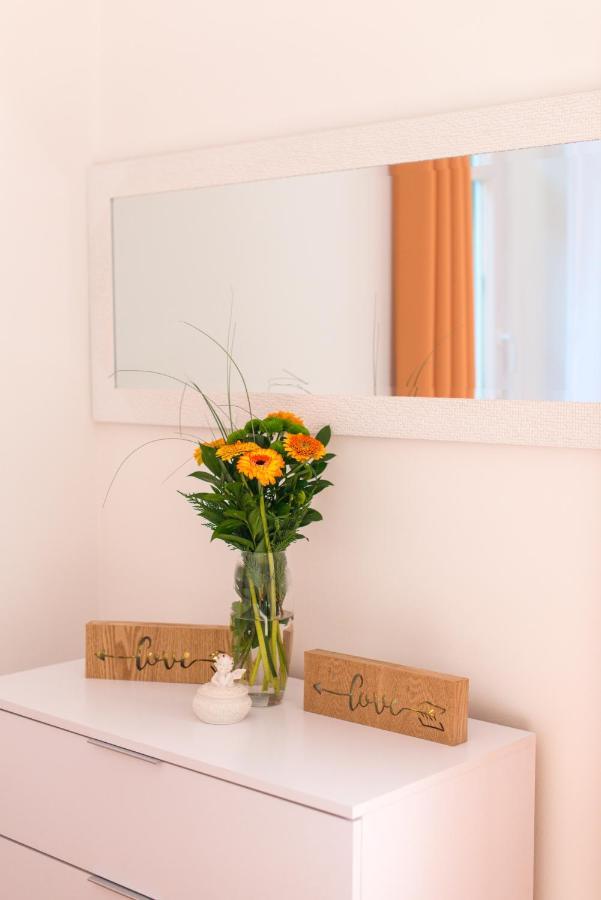 Studio Apartment Vittoria 洛夫兰 外观 照片