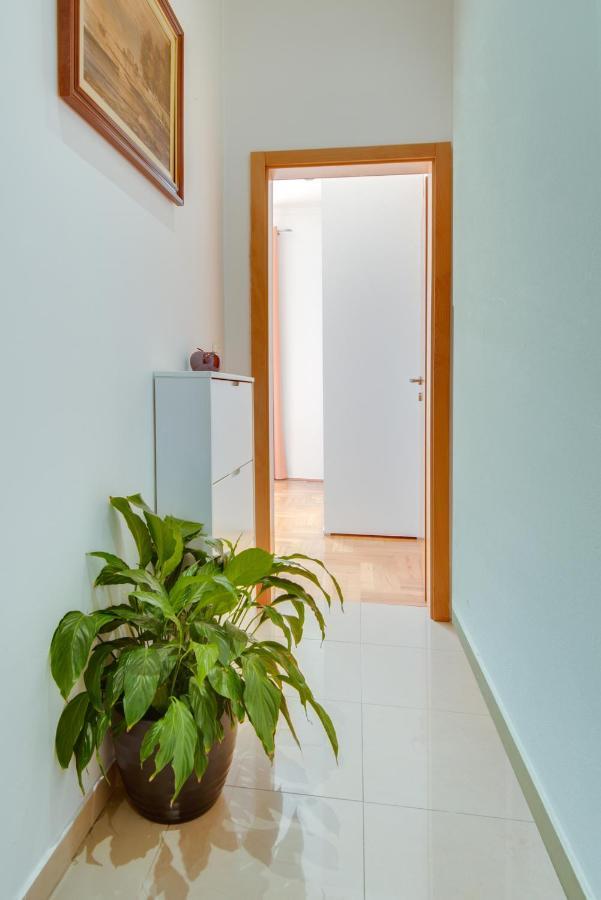Studio Apartment Vittoria 洛夫兰 外观 照片